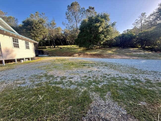 Building Photo - 16083 Indian Springs Ranch Rd