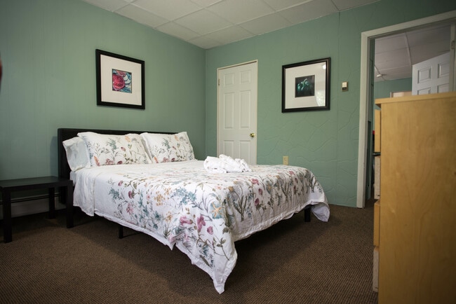 Building Photo - 42 Everett St