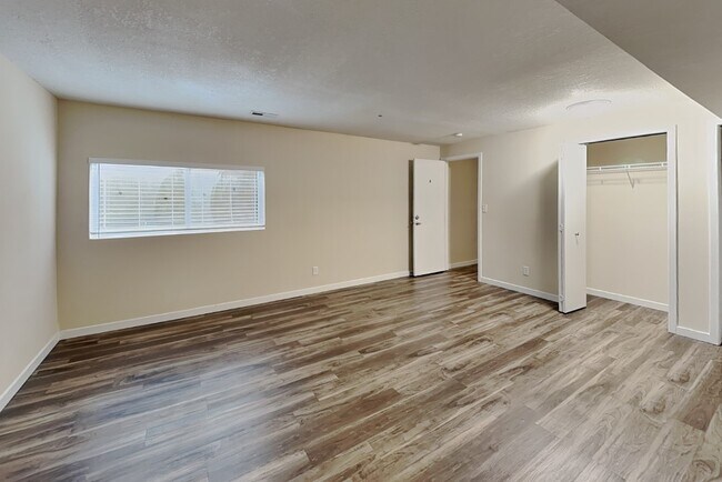 Building Photo - 218 Stanton Ave