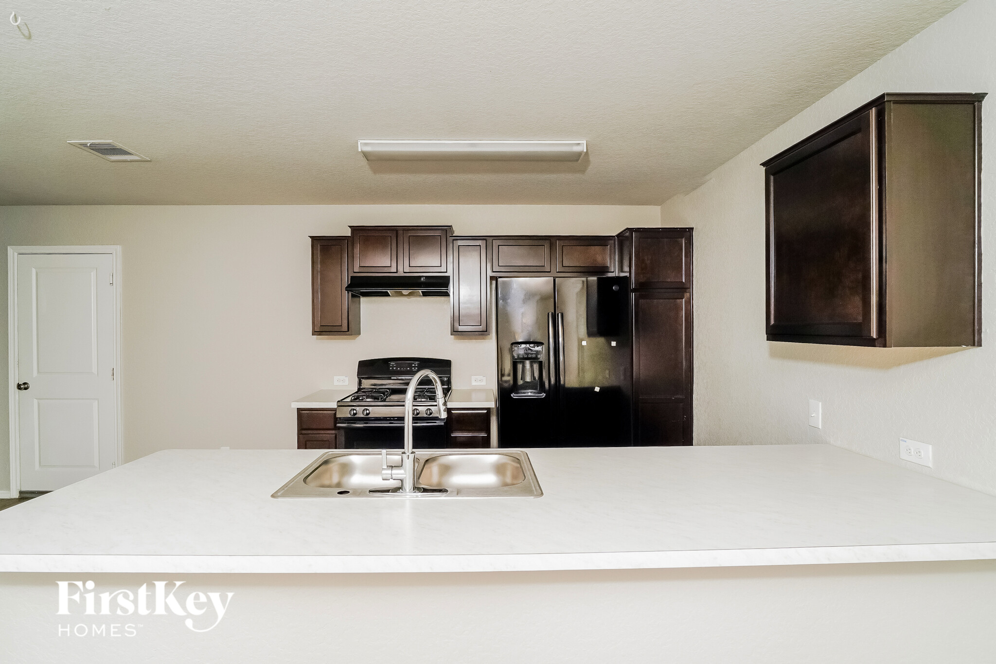 Building Photo - 1936 Heather Glen Dr