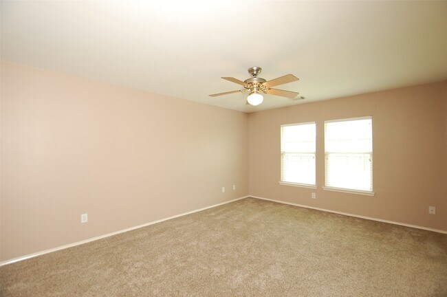 Building Photo - 4711 Buescher Ct