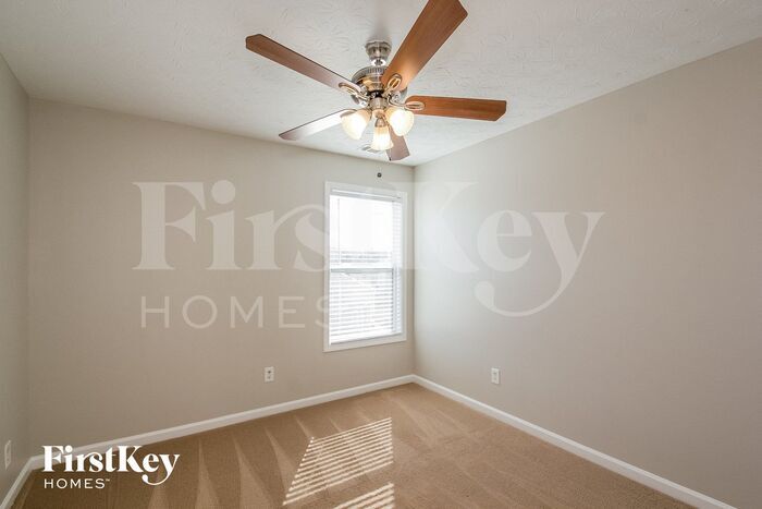 Building Photo - 731 Mountain Laurel Dr