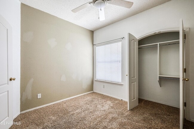 Building Photo - 4733 R L Shoemaker Dr