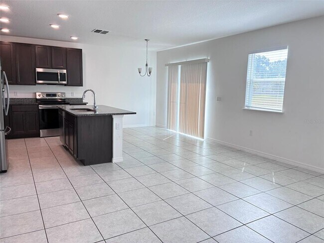 Building Photo - 170 E Fiesta Key Loop