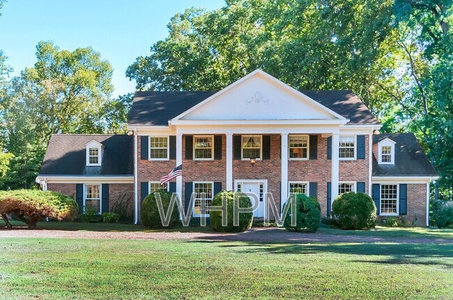 Building Photo - 1000 Chancery Ln