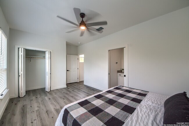 Building Photo - 2066 Dry Creek