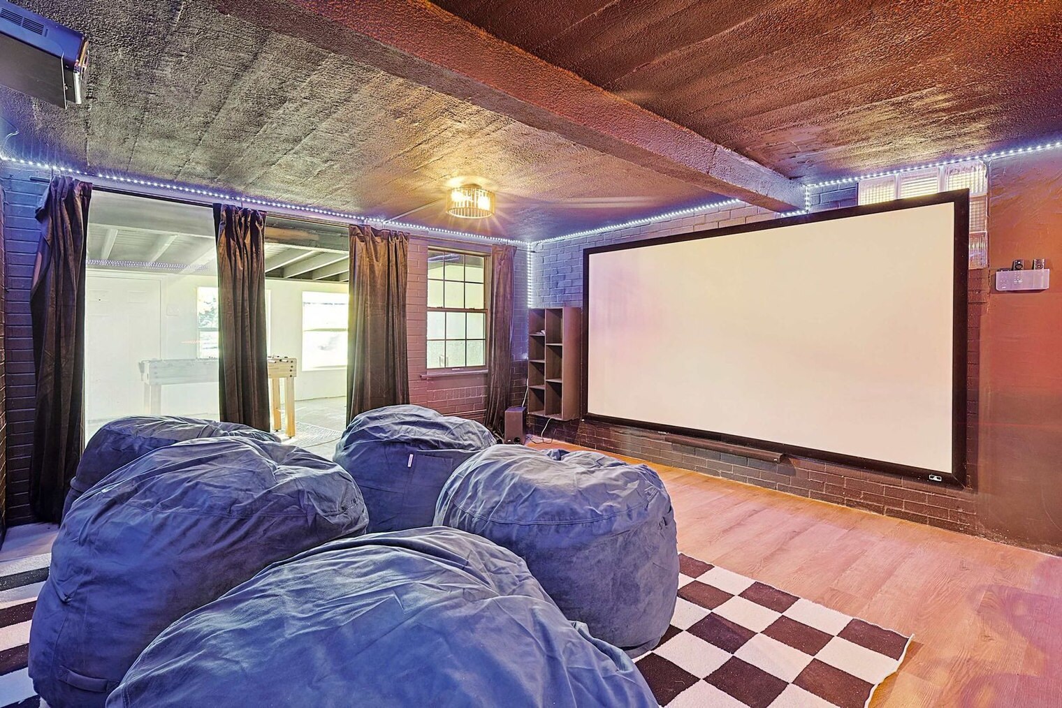 Building Photo - 260 McGraw Ln