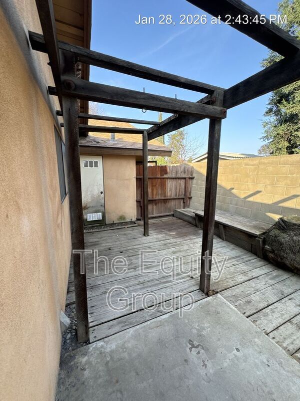 Building Photo - 1270 Tustin Cir