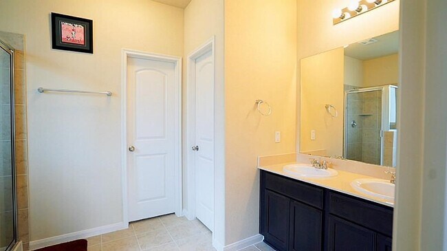 Building Photo - 2631 Cold River Dr