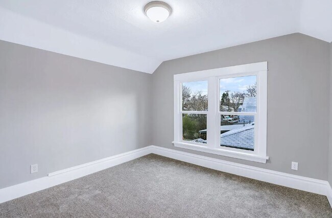 Upstairs Bedroom 2 - 1719 E Empire Ave