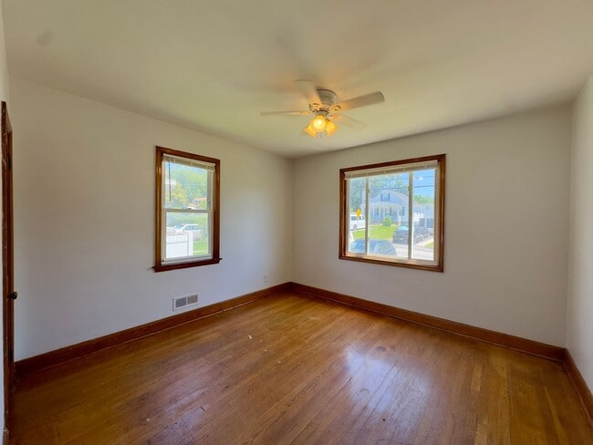 Building Photo - Charming 3 Bedroom/2 Bathroom Home in Parkville, MD!