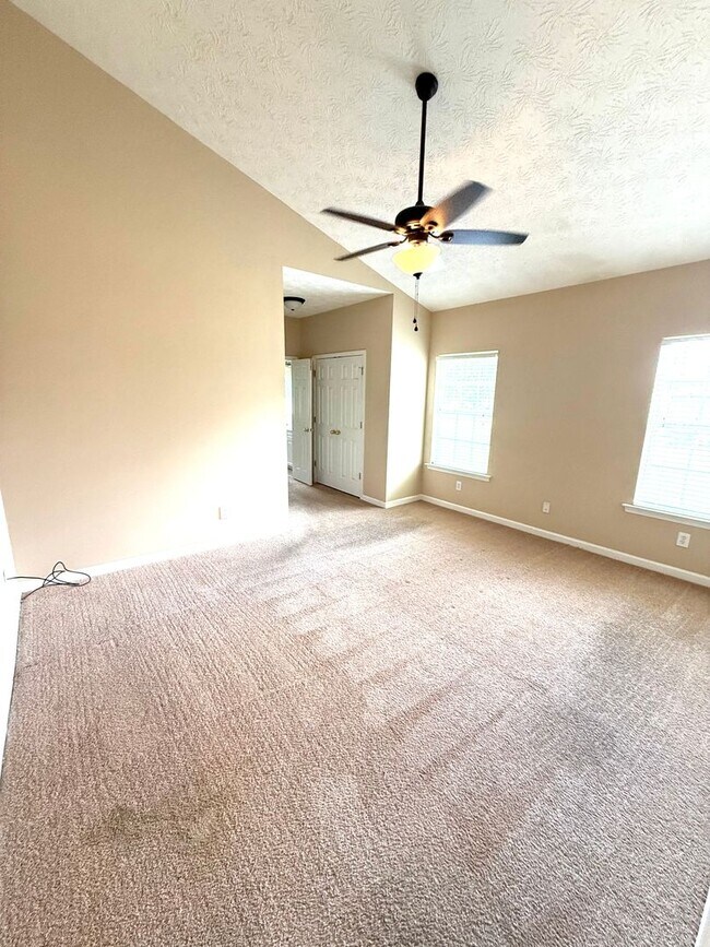 Building Photo - 9400 Colleton Ct