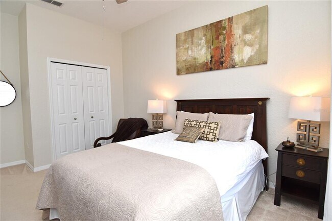 Building Photo - 6919 Della Dr