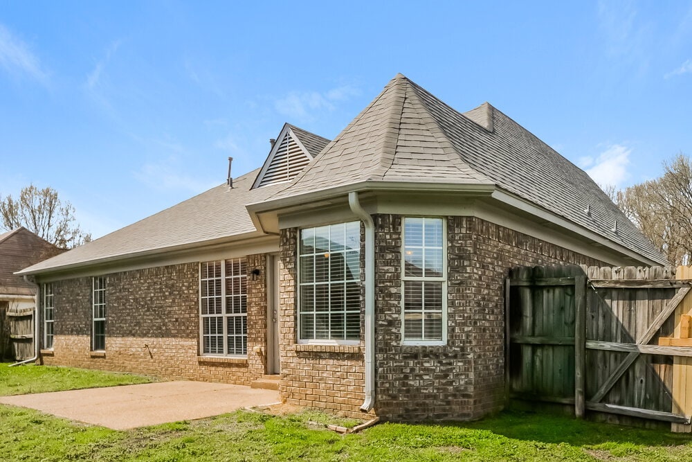 Building Photo - 145 Cameron Dr