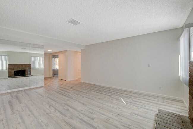 Building Photo - 2809 Northam St