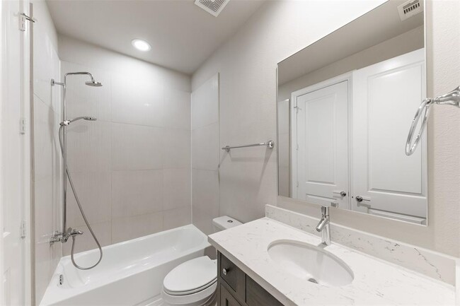 Building Photo - 4021 University Grove St
