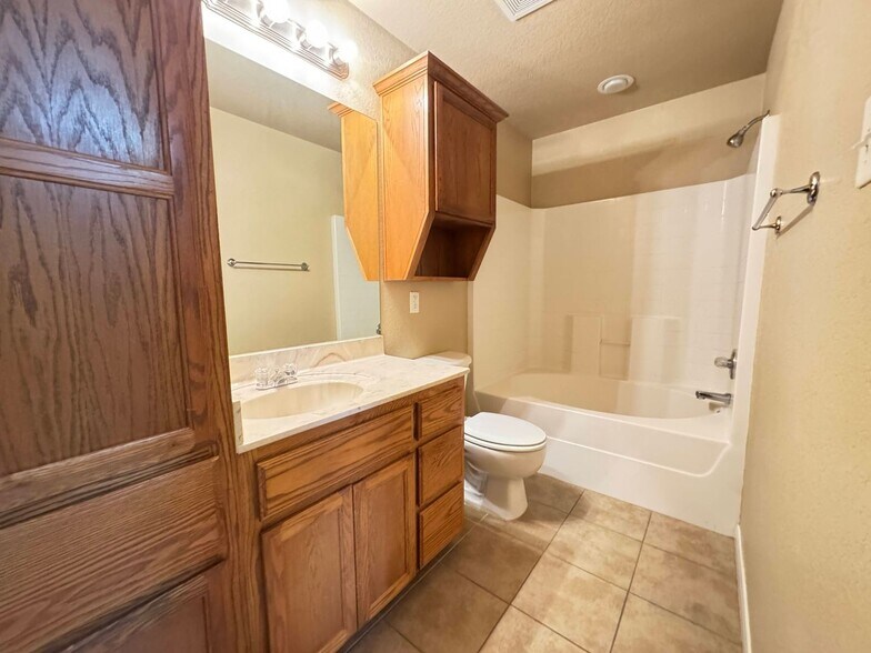 Building Photo - 1110 Powder River Dr