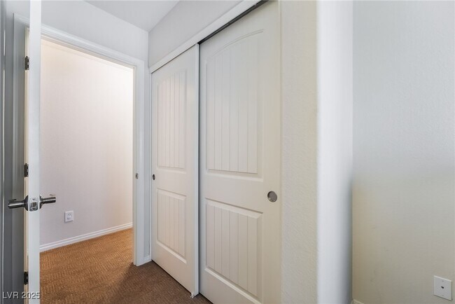 Building Photo - 10953 Toscano Gardens St