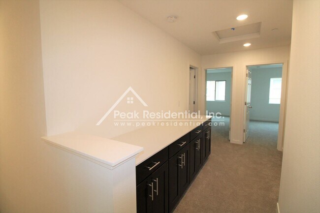Building Photo - 3 br, 2.5 bath House - 3007 Magical Walk