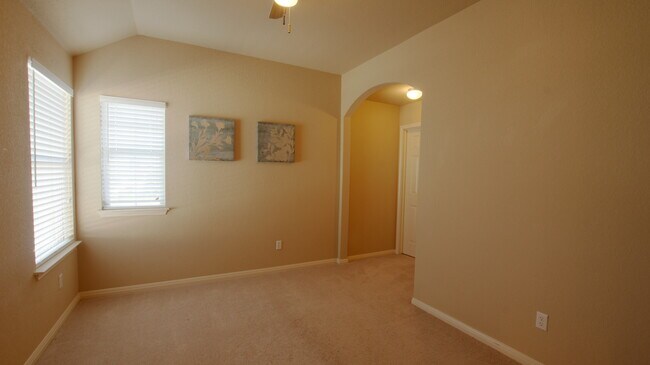 Building Photo - 197 Ferrule Dr