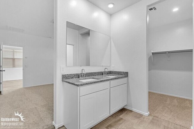 Building Photo - Beautiful 3Bdm 2Ba Home with Modern Updates in Coolidge!