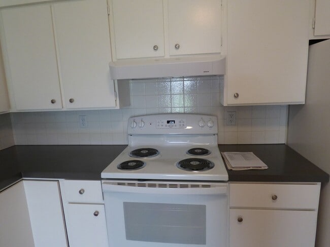 Building Photo - 920 Kelly Pl