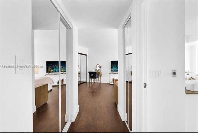 Building Photo - 1000 W Island Blvd