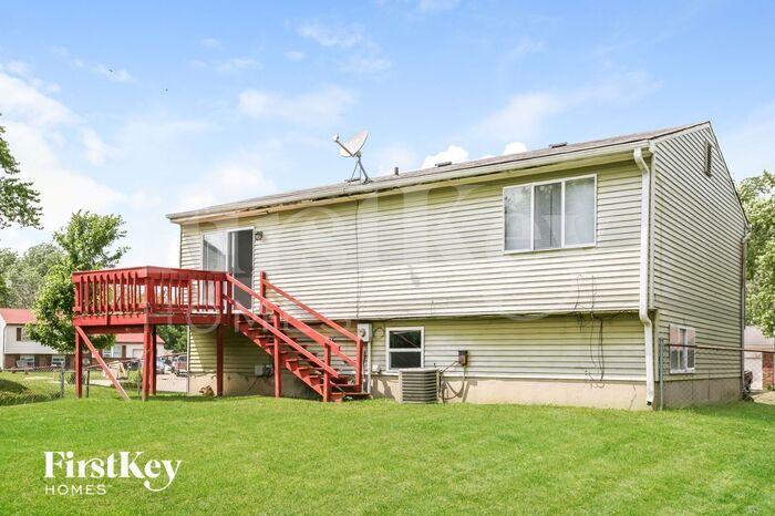 Building Photo - 9431 Pepperidge Dr