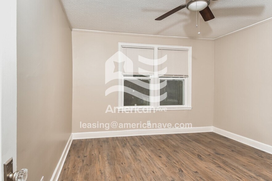 Building Photo - 3028 Richfield Dr