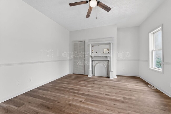 Building Photo - 127 Haymond Hwy