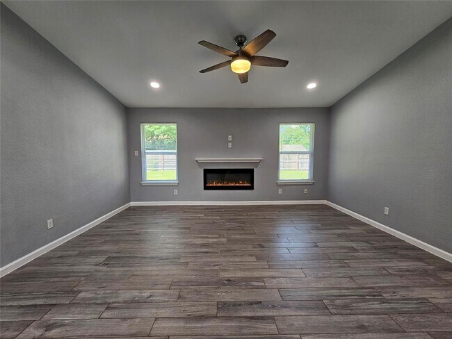 Building Photo - 2603 Peach Tree Ln