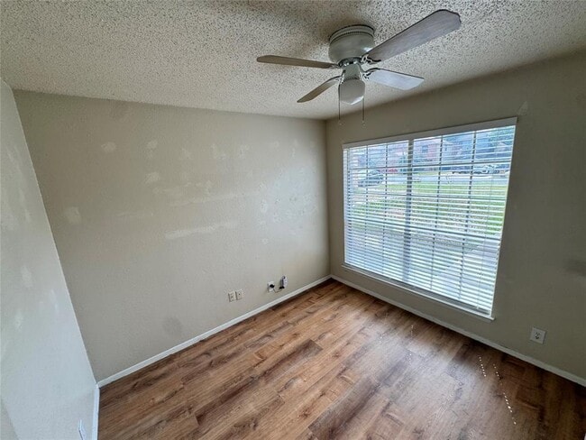 Building Photo - 9624 Sugar Hill Dr