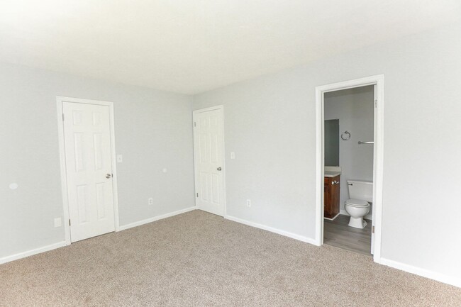 Building Photo - Charming apartment for rent in Chesapeake!