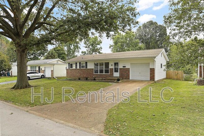 Building Photo - 532 Holiday Ave