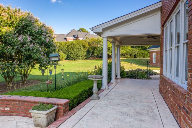 Building Photo - Estate Home in Fantastic North Raleigh Loc...