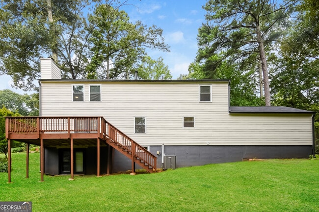 Building Photo - 234 Pinehurst Ln