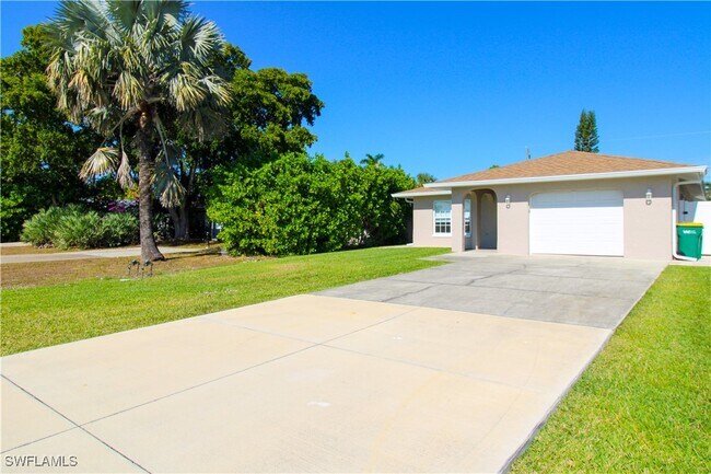 Building Photo - 615 108th Ave N