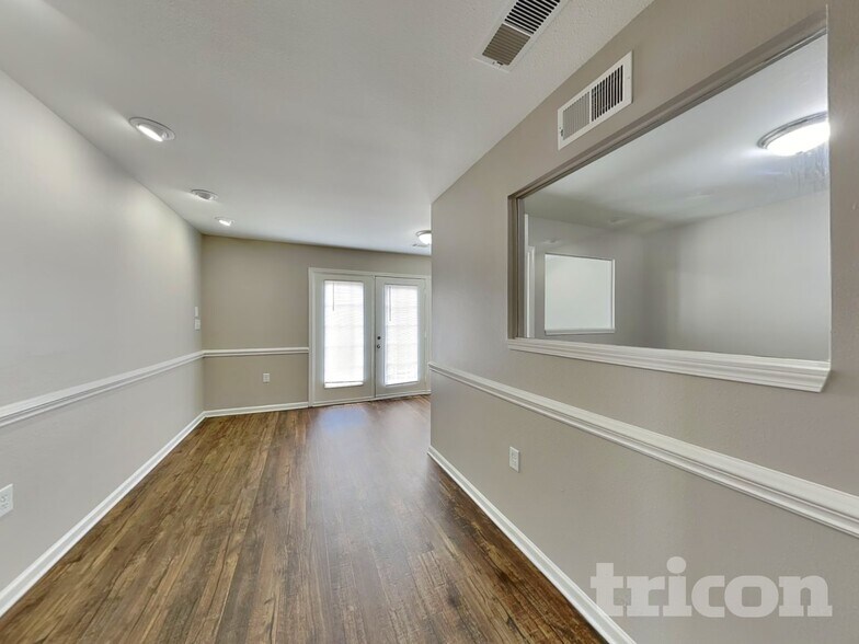 Building Photo - 5251 Grays Ridge Dr