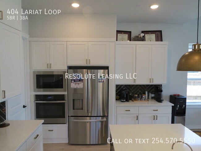 Building Photo - 404 Lariat Lp