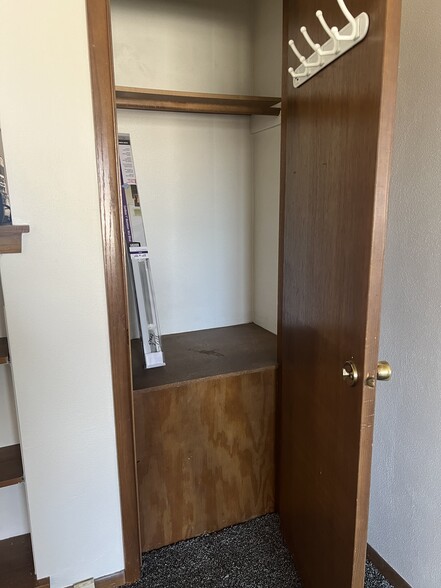 Building Photo - 1825 Ontario Dr