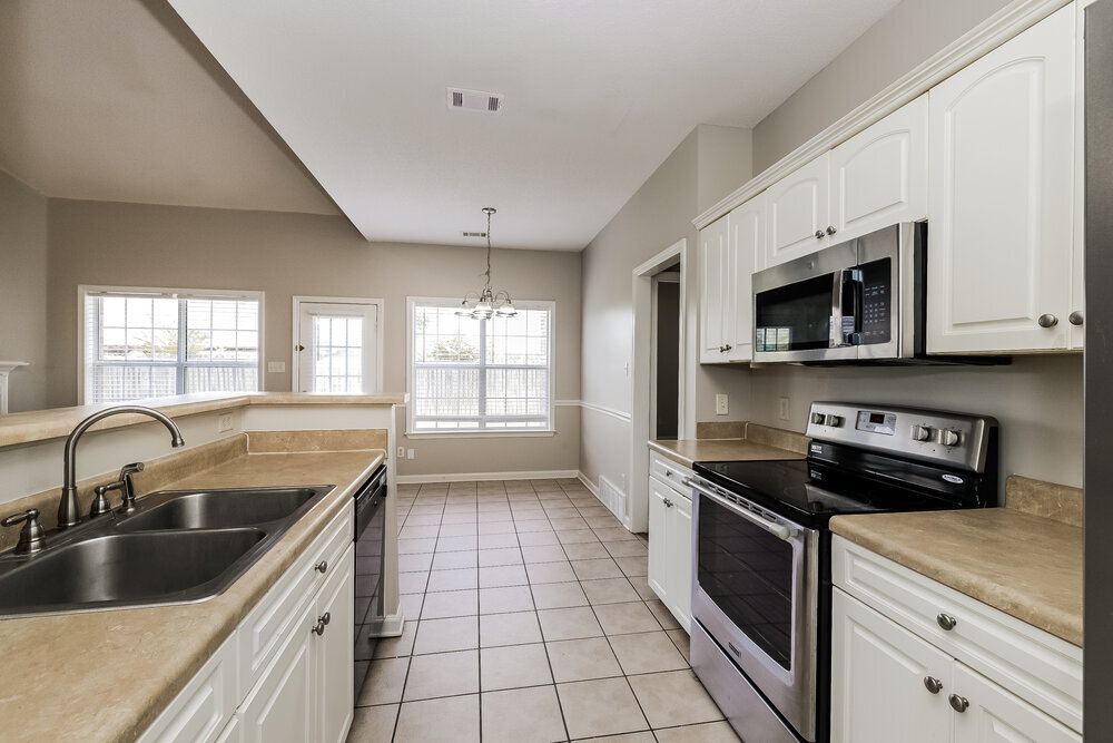 Building Photo - 10076 Sutton Ridge Ln