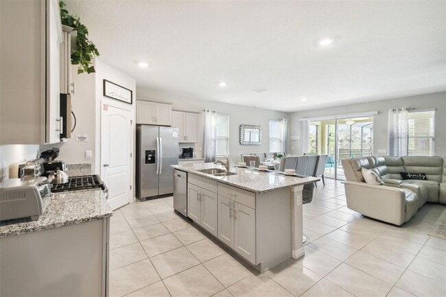 Building Photo - 7704 Oakmoss Loop
