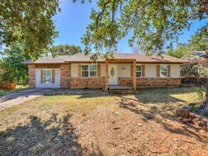 Building Photo - 3312 Gwendolyn Ln