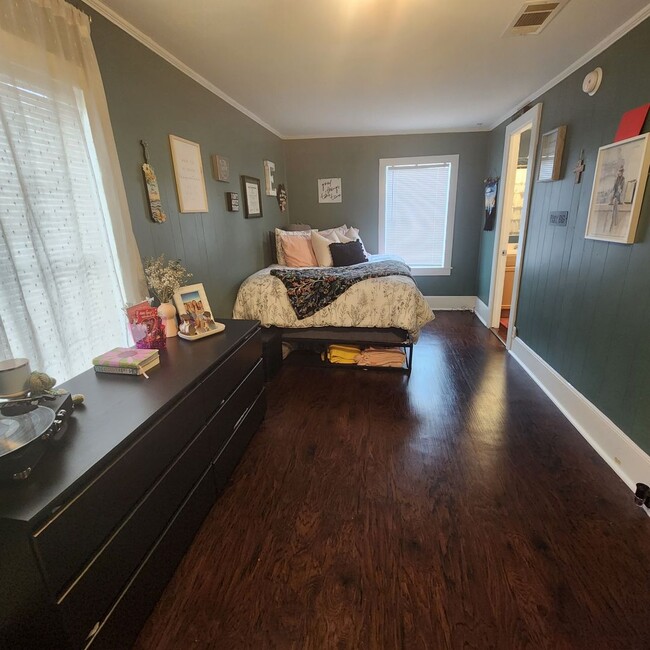 Building Photo - Four Bedroom Home Available in July