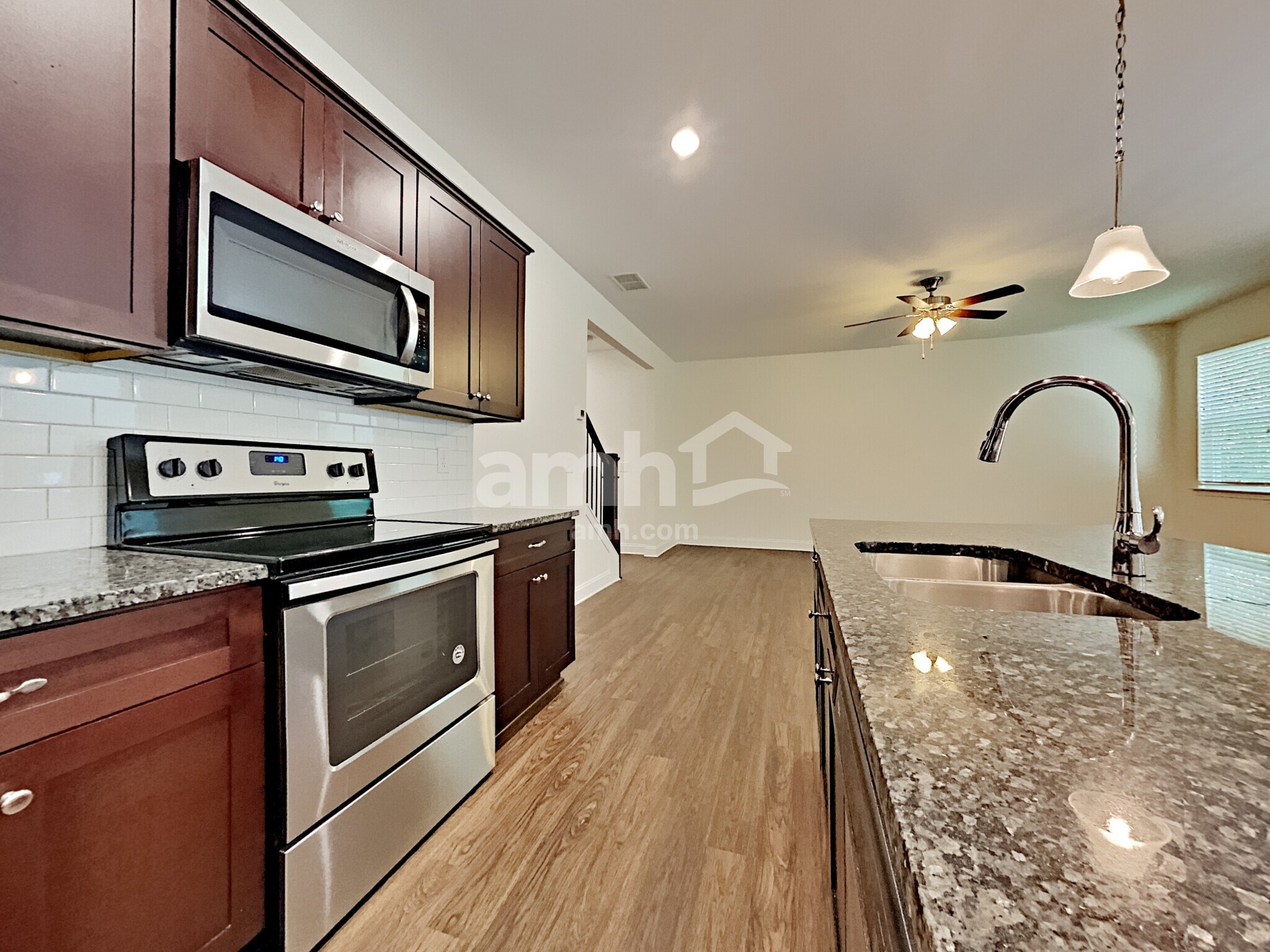 Building Photo - 117 Cobblestone Dr