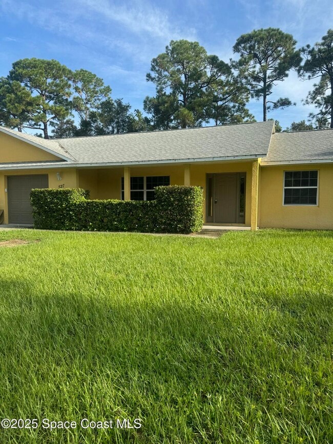Building Photo - 5527 Wendy Lee Dr