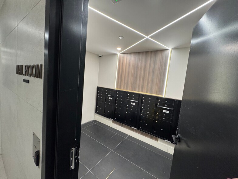 Building Photo - 154 Lenox Rd