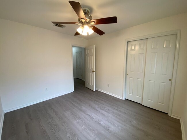 Building Photo - 151 McKennas Cove