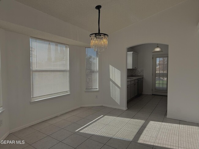 Building Photo - 12285 Tierra Plata Dr