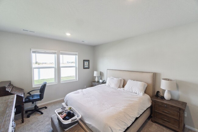 Building Photo - 4 Bed 2 Bath Single Family Home in Cheney!!
